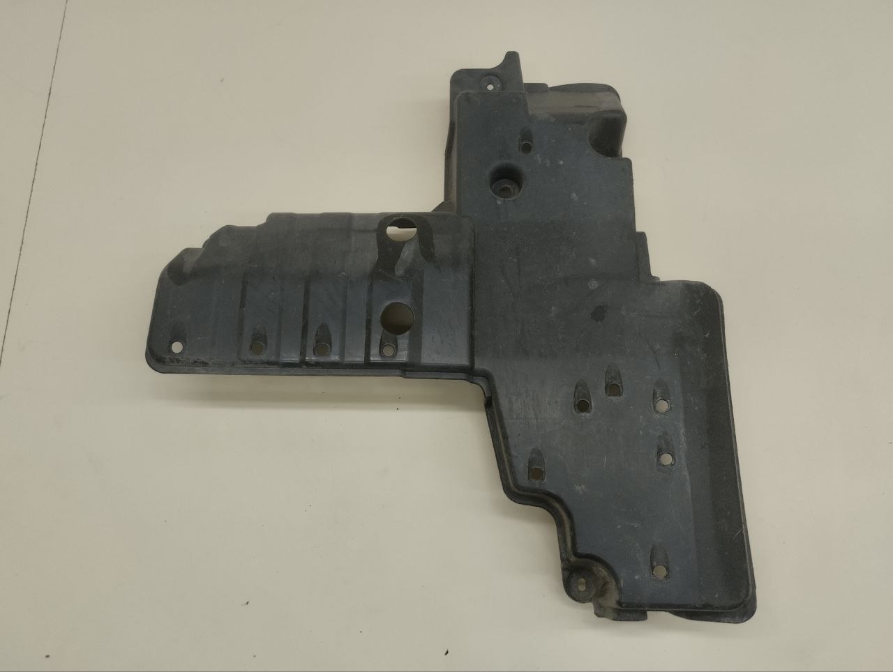 Защита топливного бака Toyota Rav 4 (A30) 2006-2013 Защита топливного бака Toyota Rav 4 (A30) 2006-2013