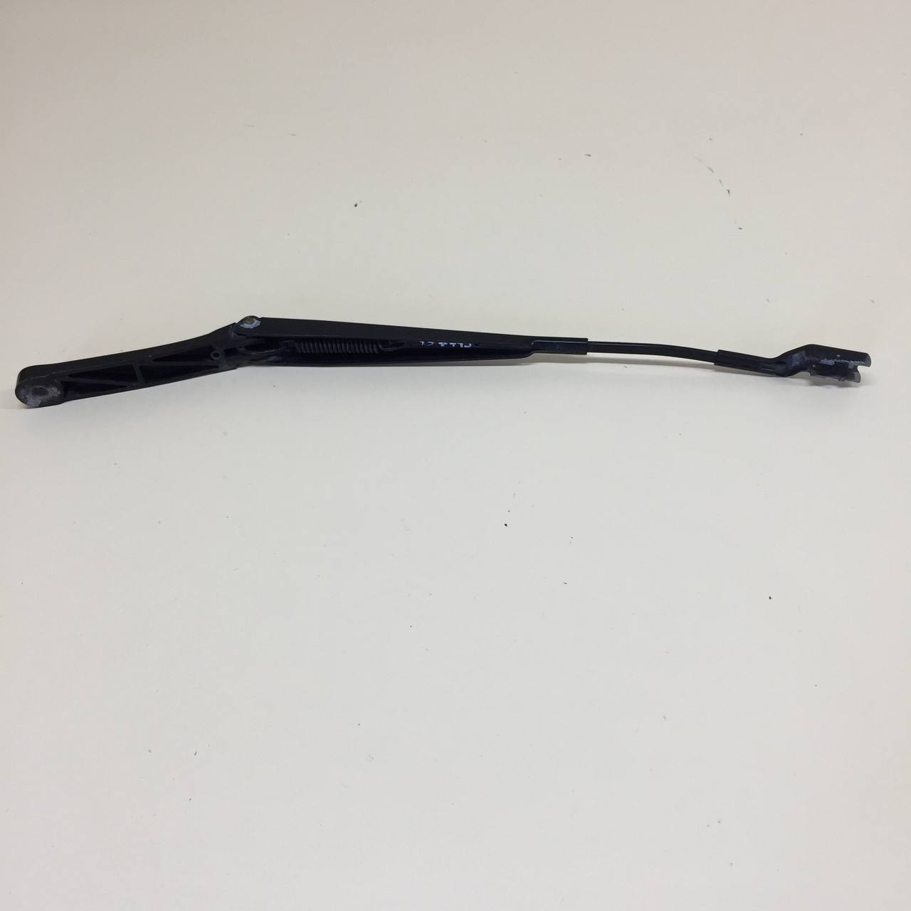 Поводок стеклоочистителя передний левый Skoda Rapid 2012-2020