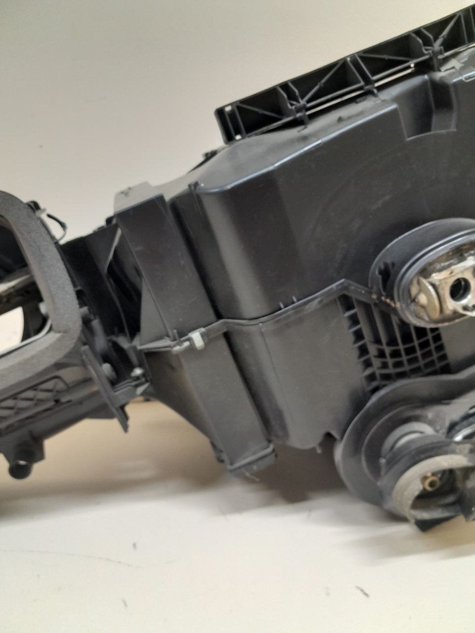 Корпус отопителя Skoda Rapid 2012-2020 Корпус отопителя Skoda Rapid 2012-2020