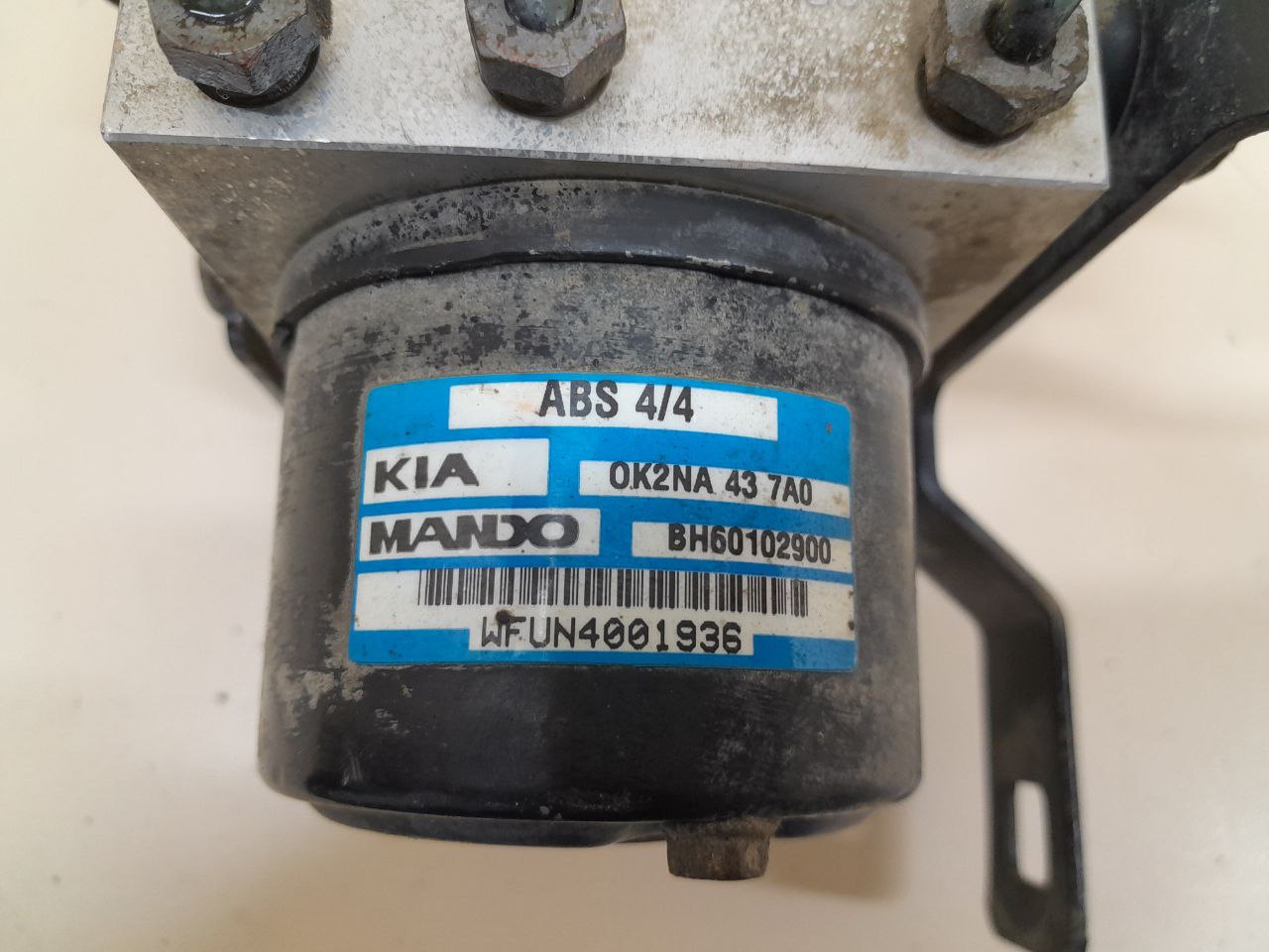 Блок ABS (насос) Kia Sephia 2001-2004 Блок ABS (насос) Kia Sephia 2001-2004