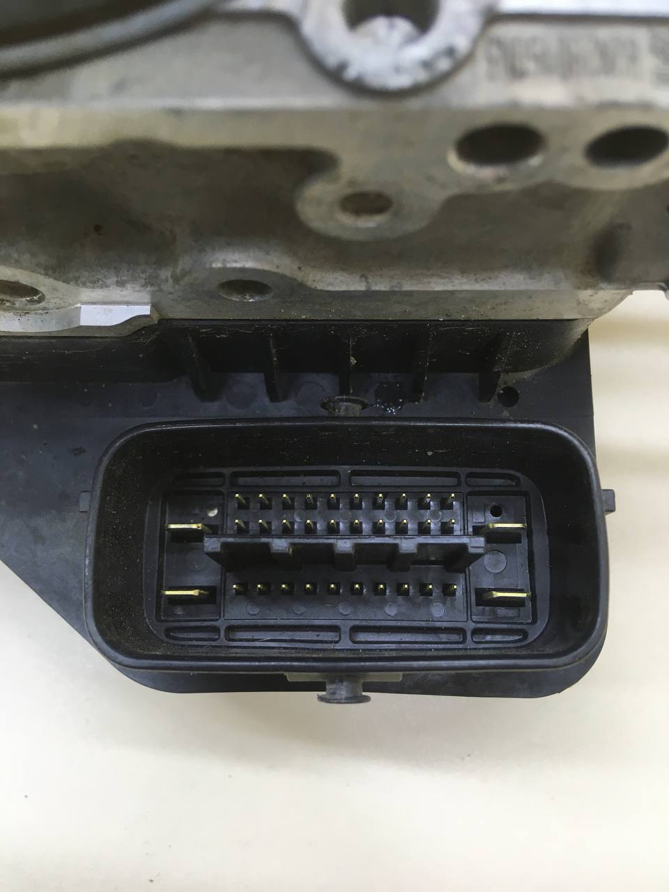 Блок ABS (насос) Toyota Rav 4 (A30) 2006-2013