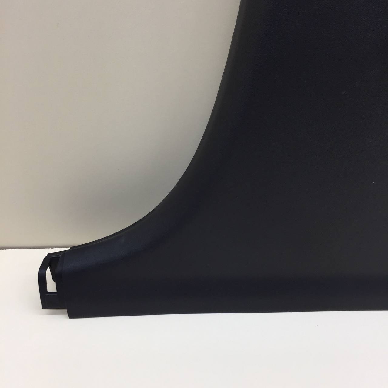 Обшивка стойки Hyundai Elantra (CN7) 2020>