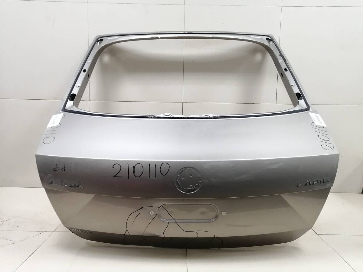 Дверь багажника Skoda Rapid 2012-2017