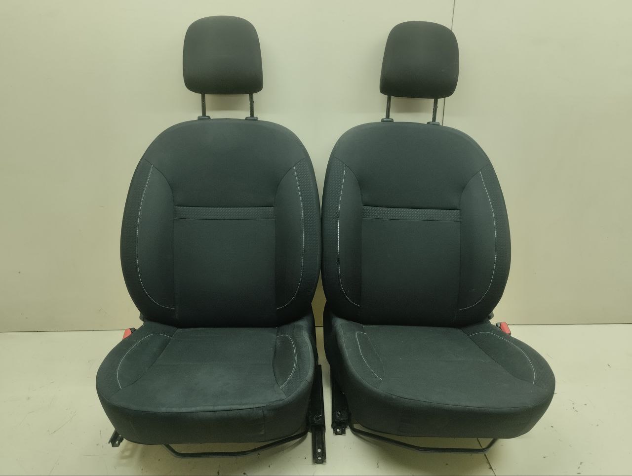 Сиденье (комплект) Renault Duster (HSA, HSM) 2012> Сиденье (комплект) Renault Duster (HSA, HSM) 2012>