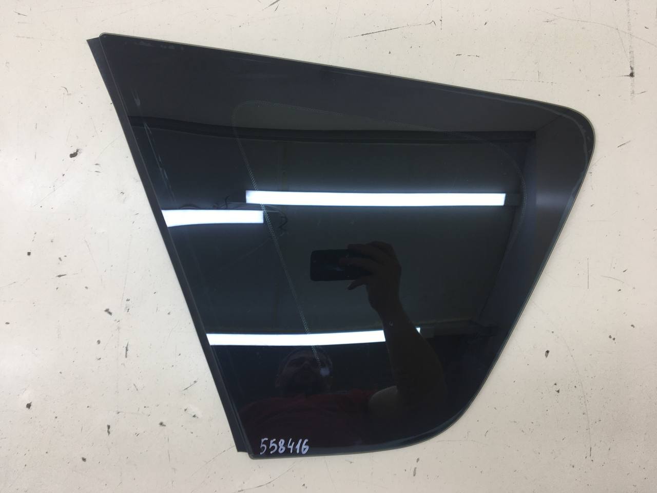 Стекло кузовное глухое левое Nissan Note (E11) 2006-2013 Стекло кузовное глухое левое Nissan Note (E11) 2006-2013