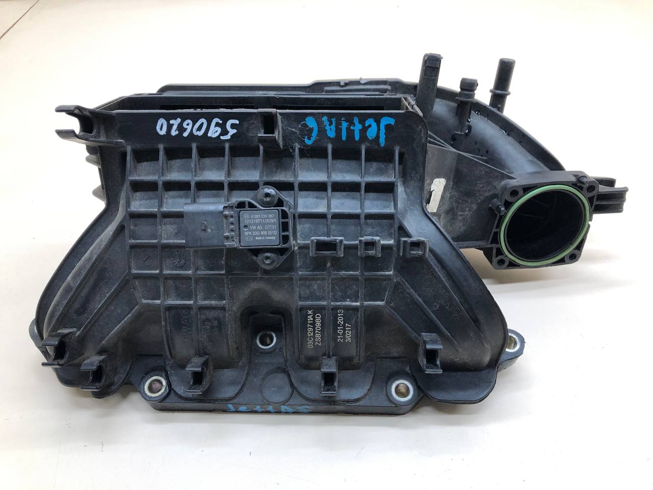 Коллектор впускной Volkswagen Jetta (A6) 2010-2019 Коллектор впускной Volkswagen Jetta (A6) 2010-2019