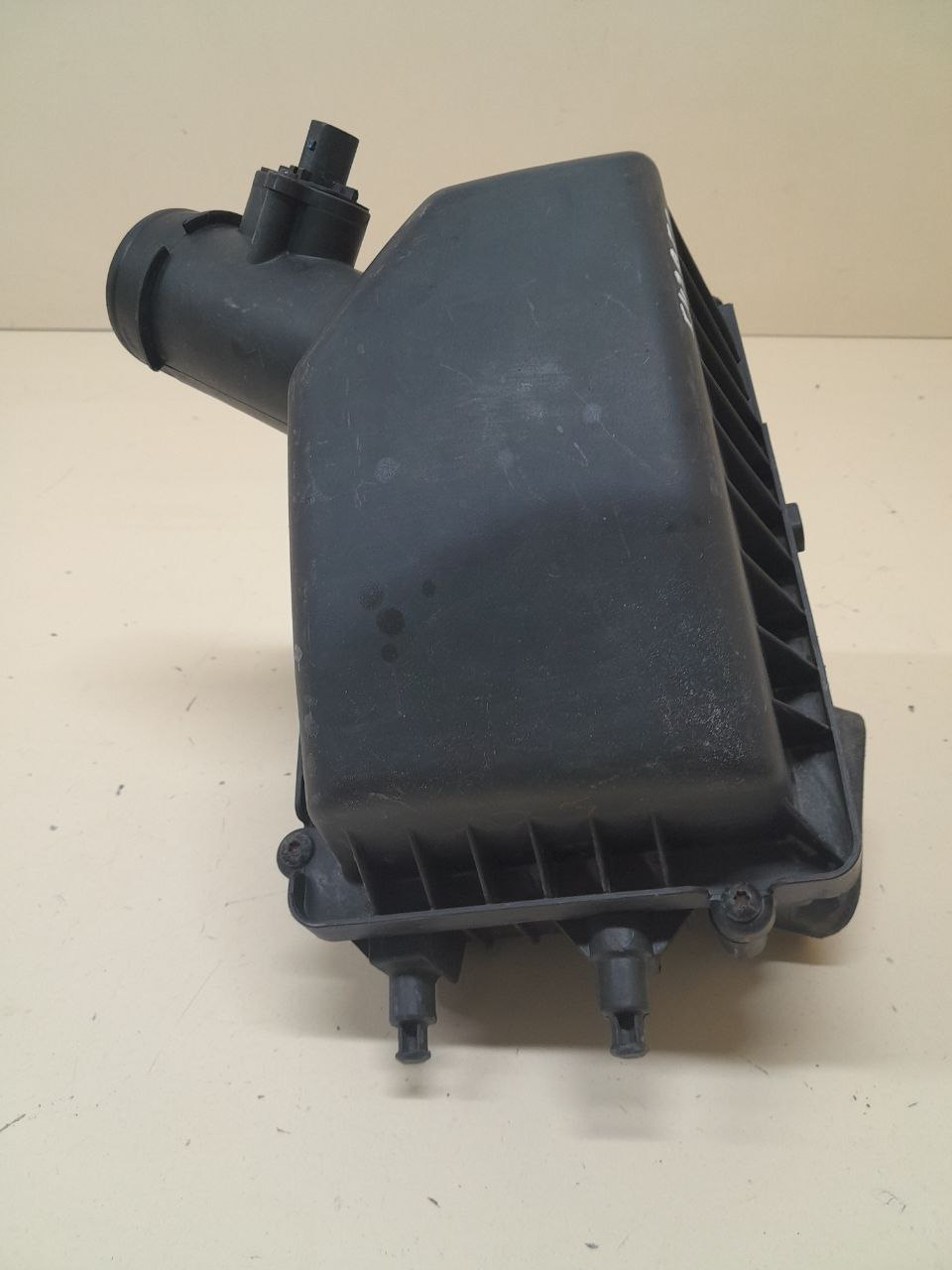 Корпус воздушного фильтра Chevrolet Cobalt (T250) 2011-2015