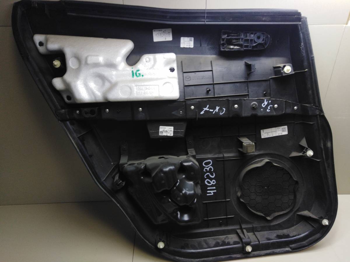 Обшивка двери задней правой Mazda CX-7 (ER) 2006-2012