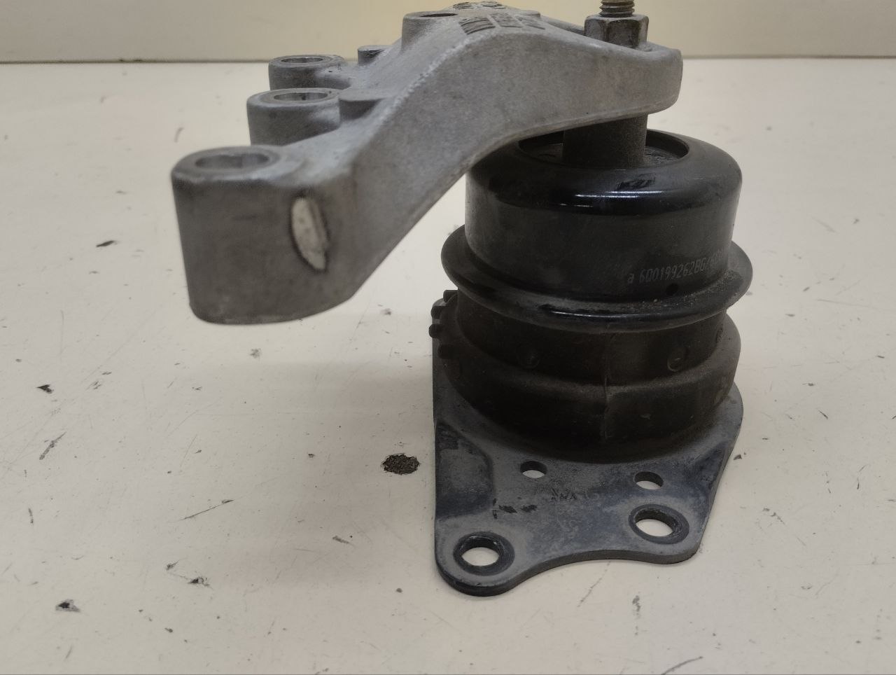 Опора двигателя правая Volkswagen Polo (MK5) 2011-2020