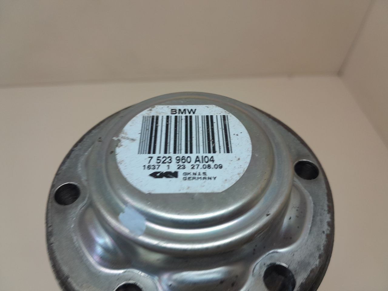 Полуось задняя правая BMW 1-series E87/E81 2004-2011 Полуось задняя правая BMW 1-series E87/E81 2004-2011