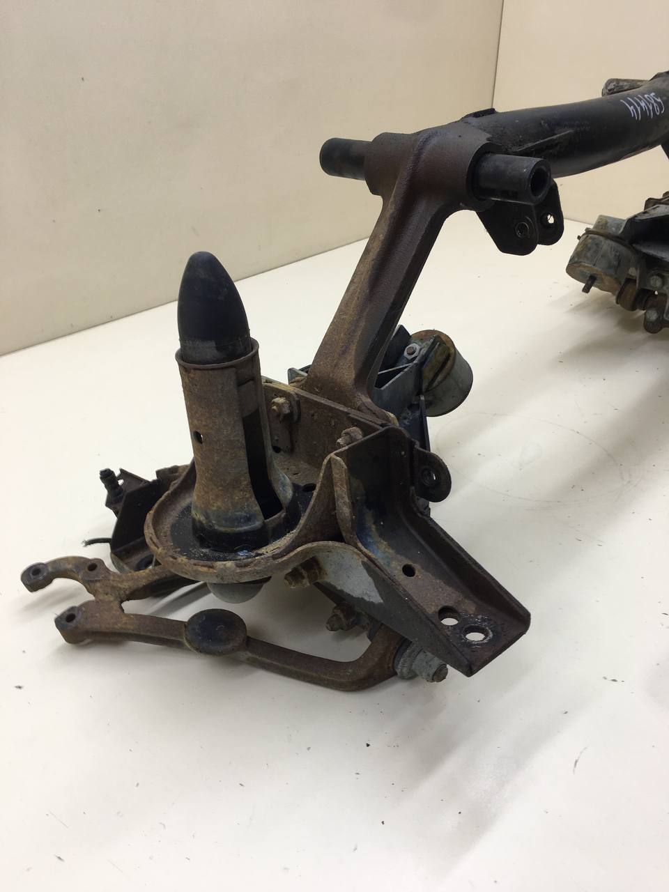 Балка подмоторная Lada  Niva Travel 2020>