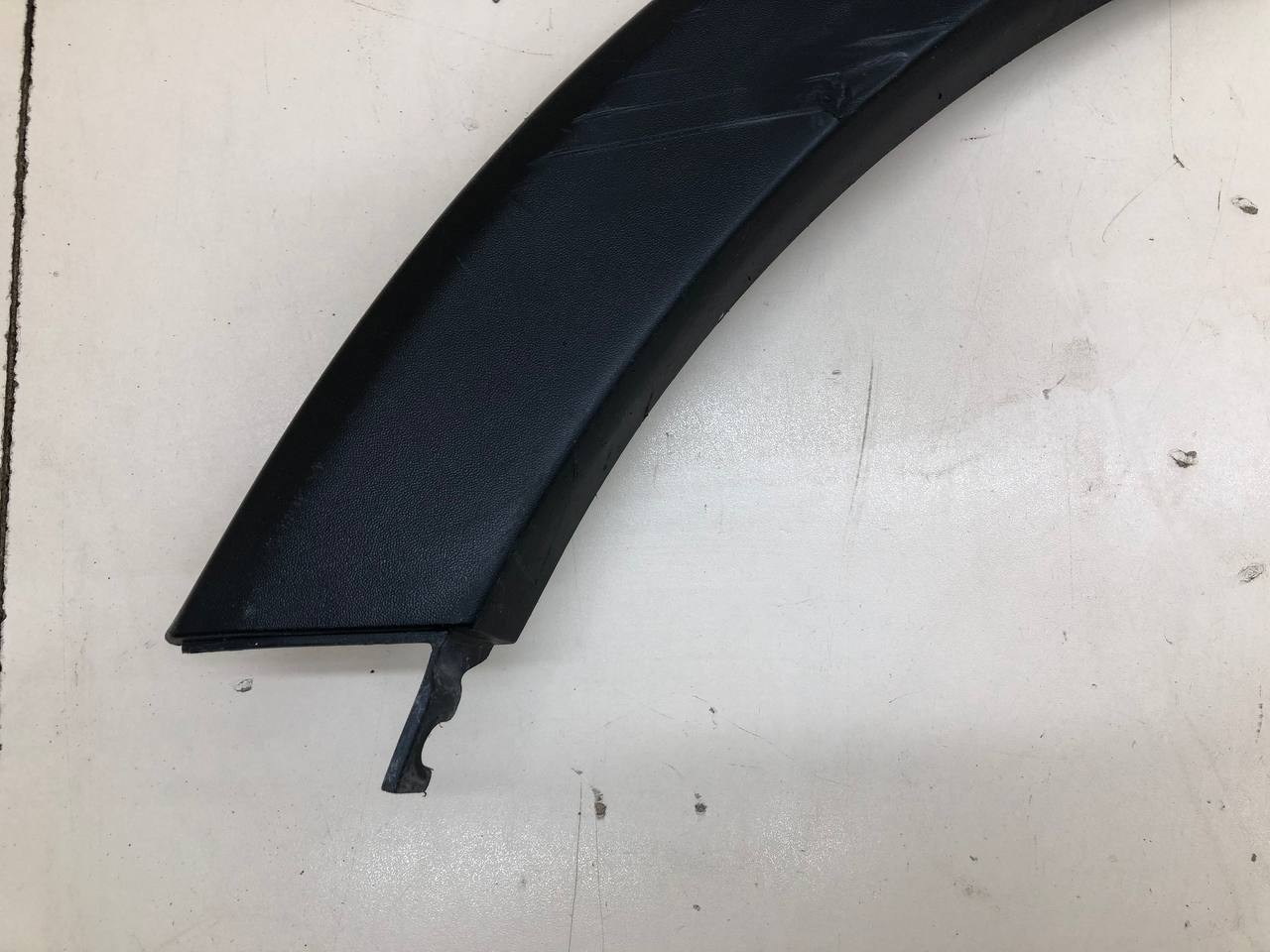 Накладка заднего крыла правого Toyota Rav 4 (XA40) 2013-2019