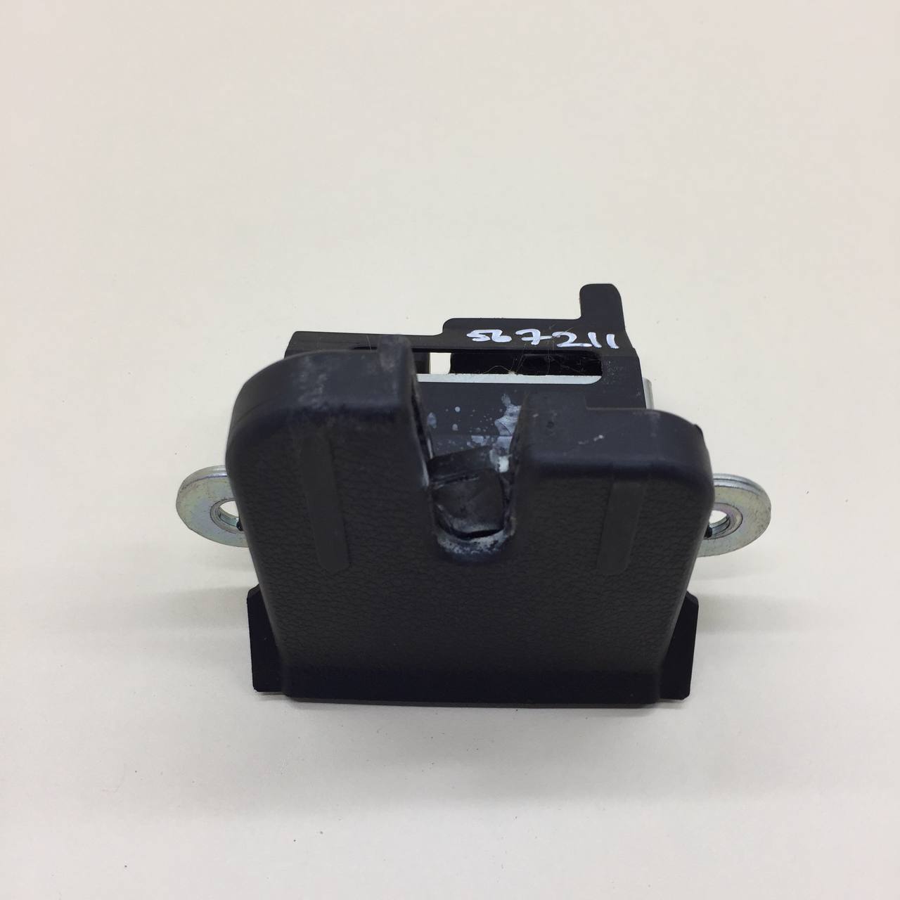 Замок багажника Volkswagen Tiguan (5N1) 2007-2011 Замок багажника Volkswagen Tiguan (5N1) 2007-2011