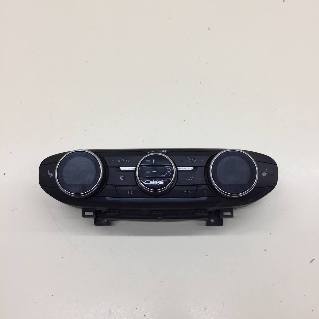 Блок управления климатической установкой EXEED TXL 2019>