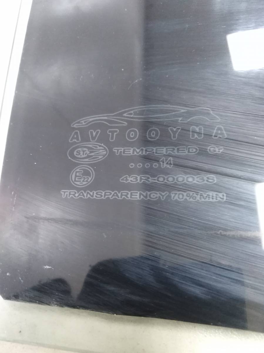 Стекло двери задней правой Daewoo Gentra 2013-2015