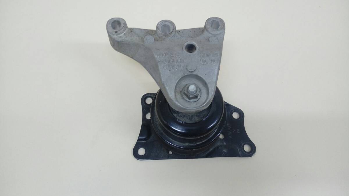 Опора двигателя правая Volkswagen Polo (MK5) 2011-2020 Опора двигателя правая Volkswagen Polo (MK5) 2011-2020