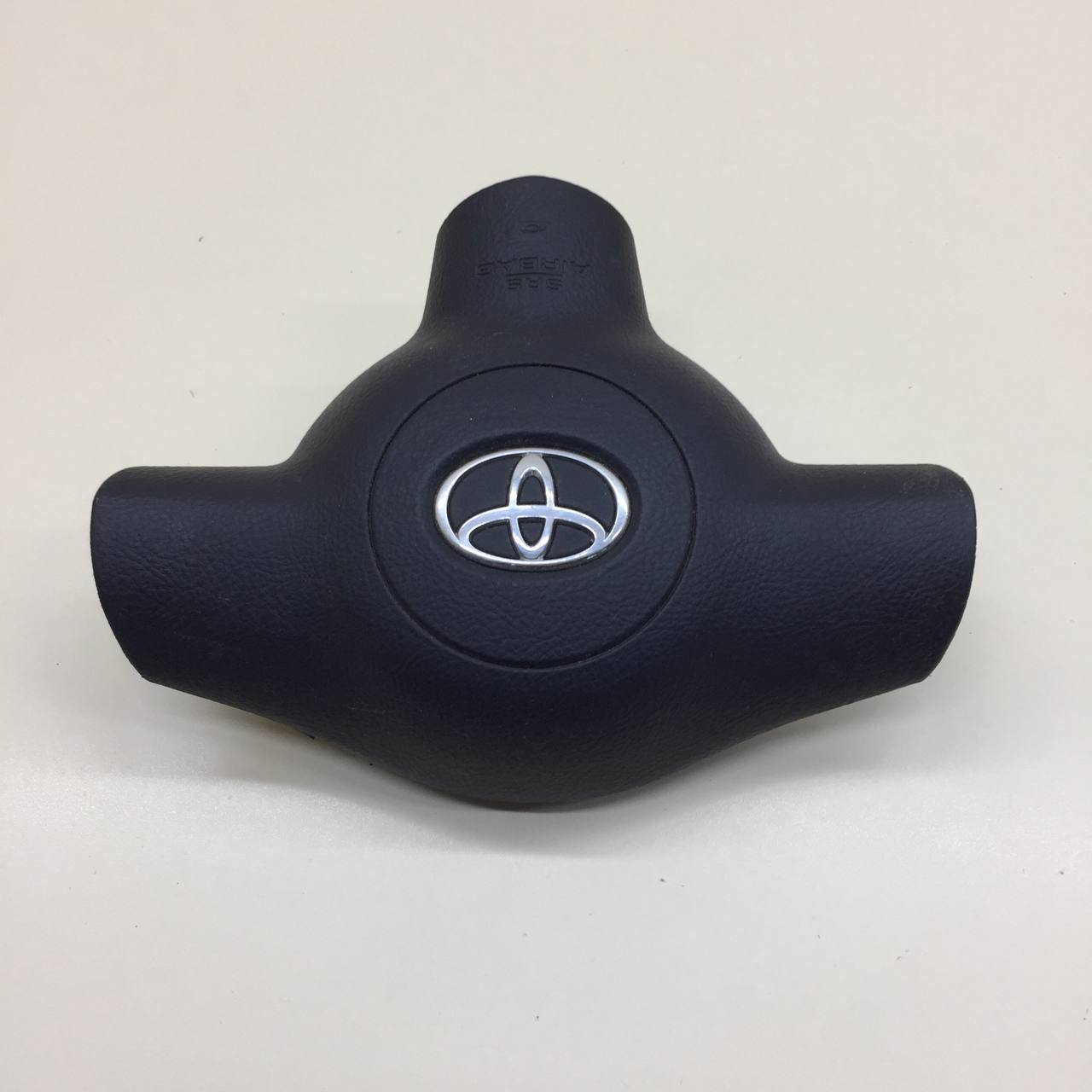 Подушка безопасности в рулевое колесо Toyota Corolla E120 2001-2007