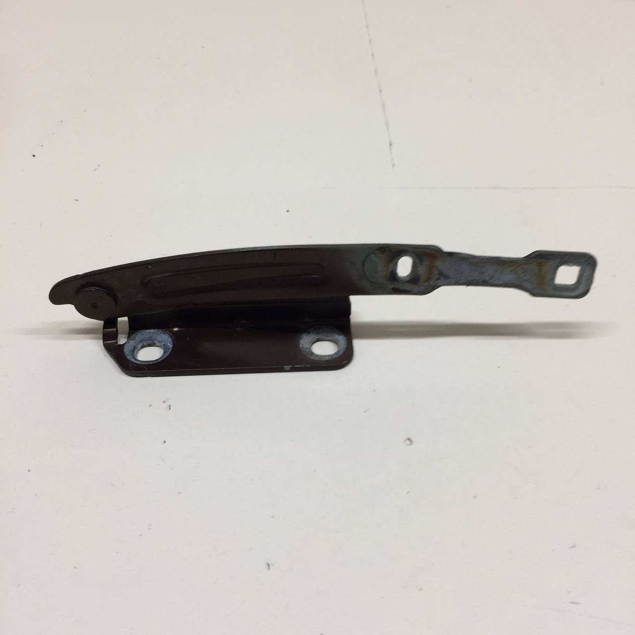 Петля капота левая Renault Duster (HSA, HSM) 2012> Петля капота левая Renault Duster (HSA, HSM) 2012>