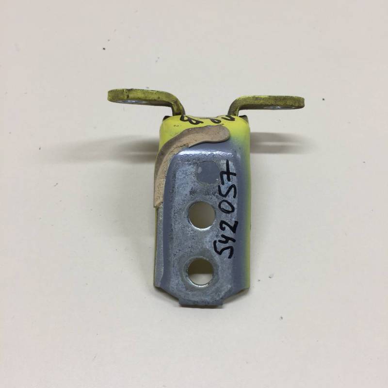 Петля двери передней правой верхняя Peugeot 107 2006-2014