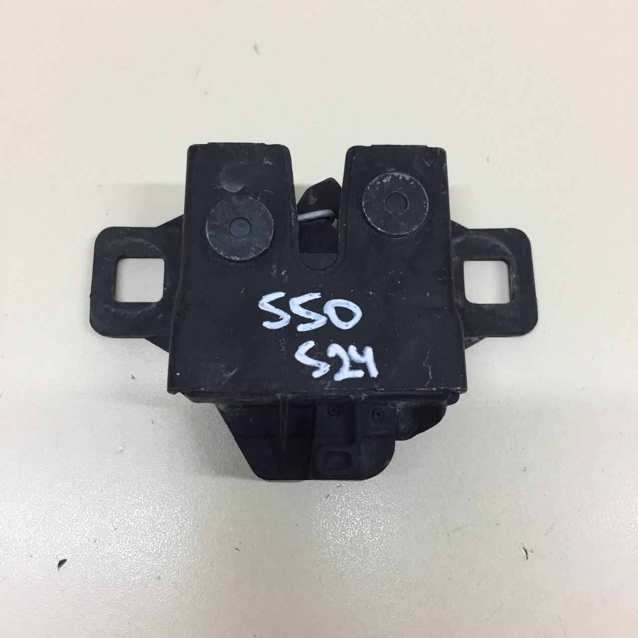 Замок капота Jaguar XE (760) 2014-2021 Замок капота Jaguar XE (760) 2014-2021