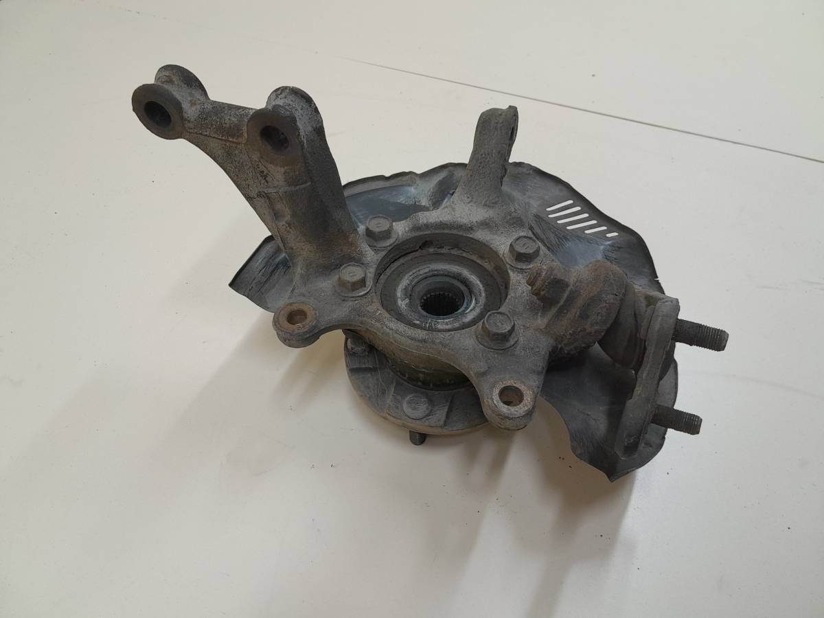 Кулак поворотный передний правый Toyota Corolla E150 2006-2013