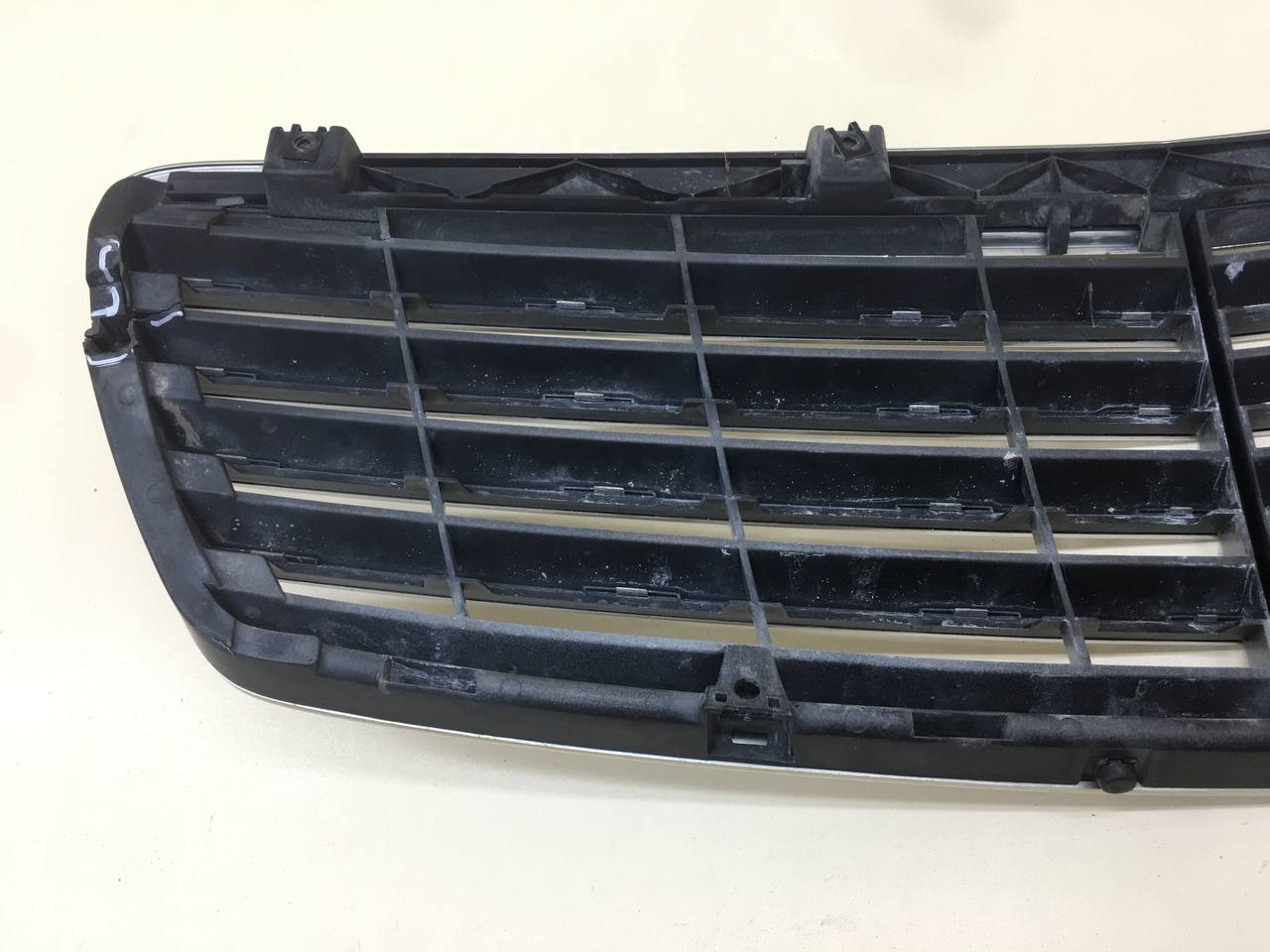 Решетка радиатора Mercedes-Benz E-Class (W211) 2002-2009 Решетка радиатора Mercedes-Benz E-Class (W211) 2002-2009