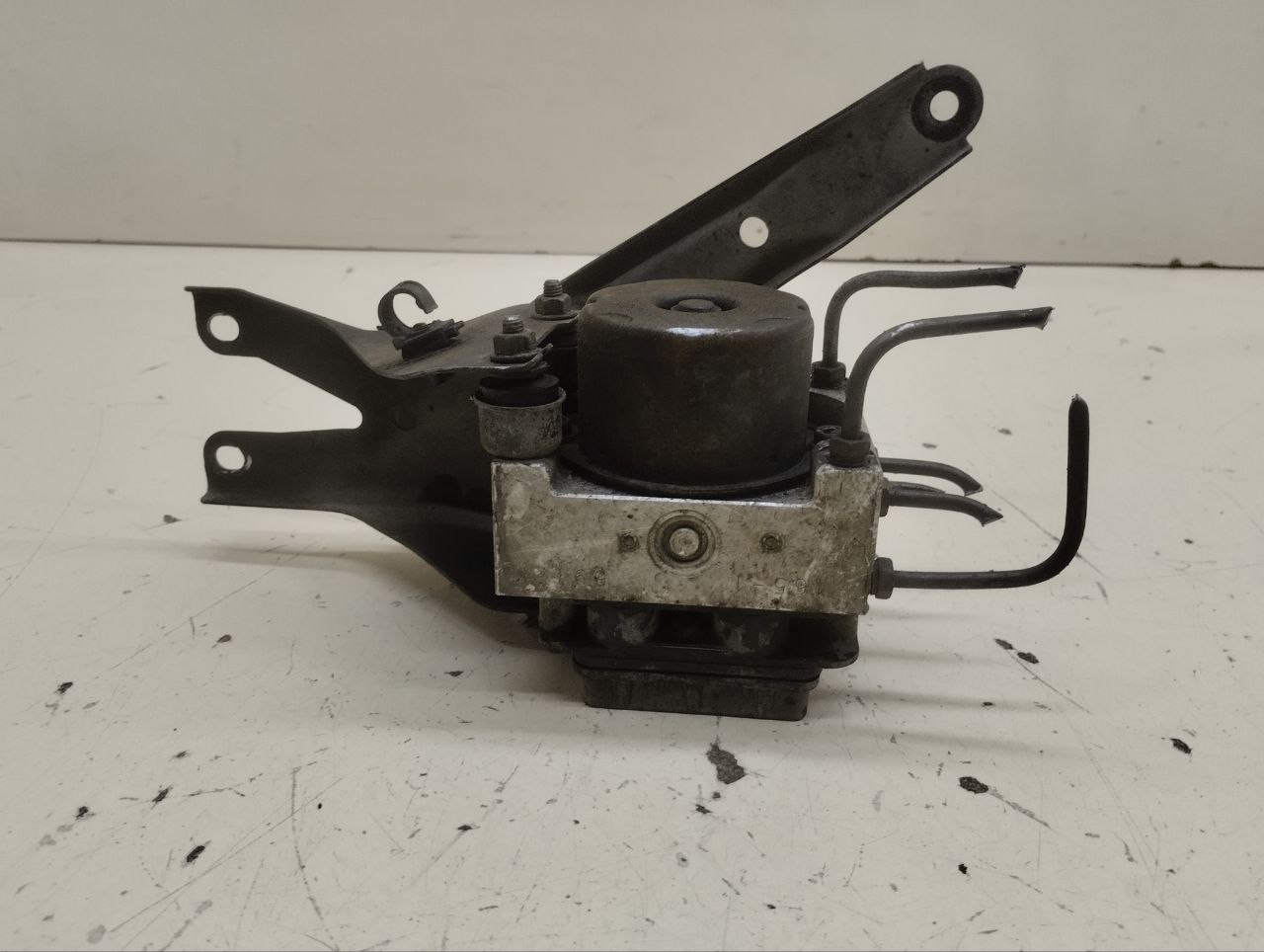 Блок ABS (насос) Mitsubishi Lancer 9 (CS/Classic) 2000-2011 Блок ABS (насос) Mitsubishi Lancer 9 (CS/Classic) 2000-2011