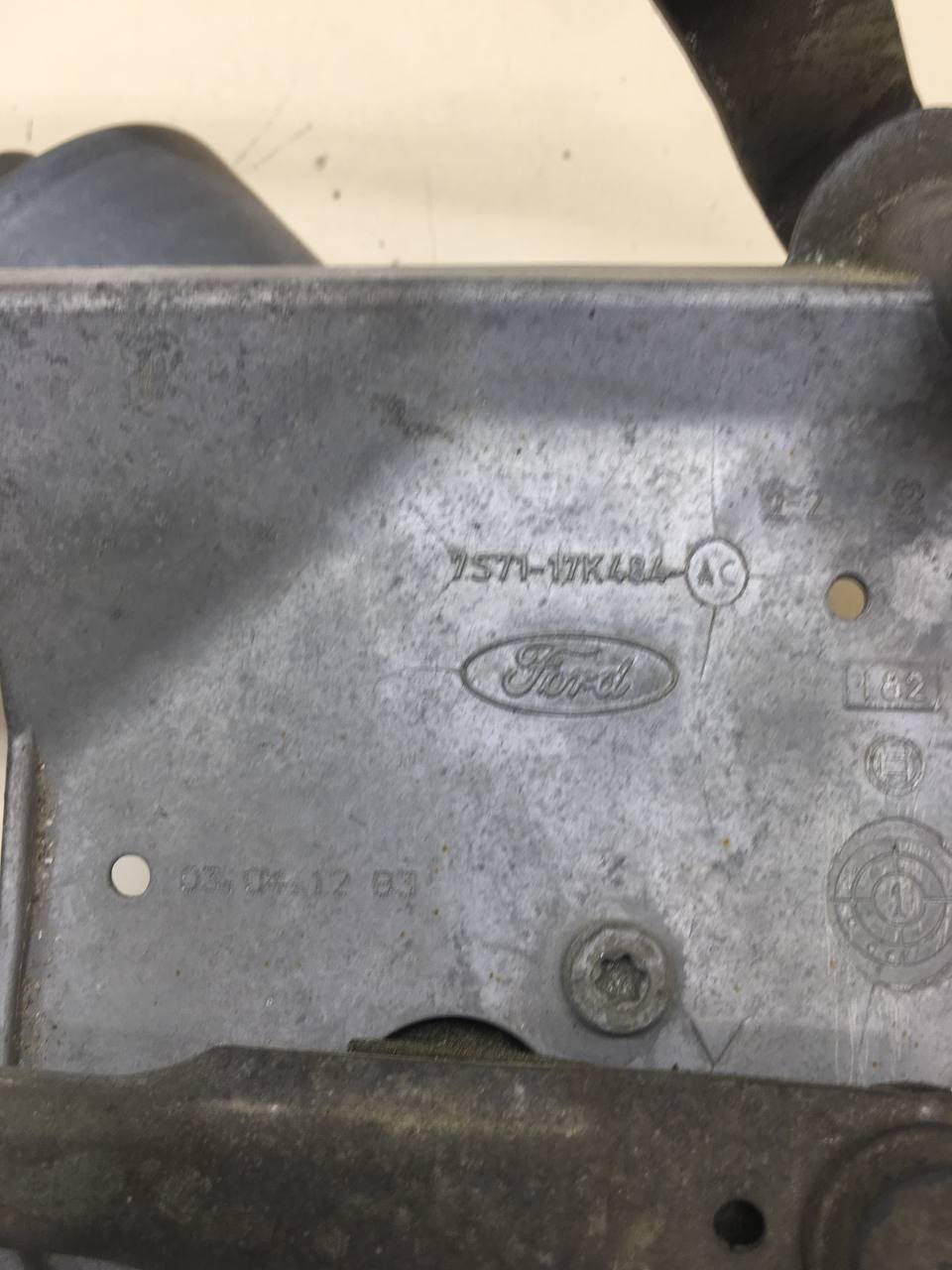 Трапеция стеклоочистителей Ford Mondeo 4 2007-2015