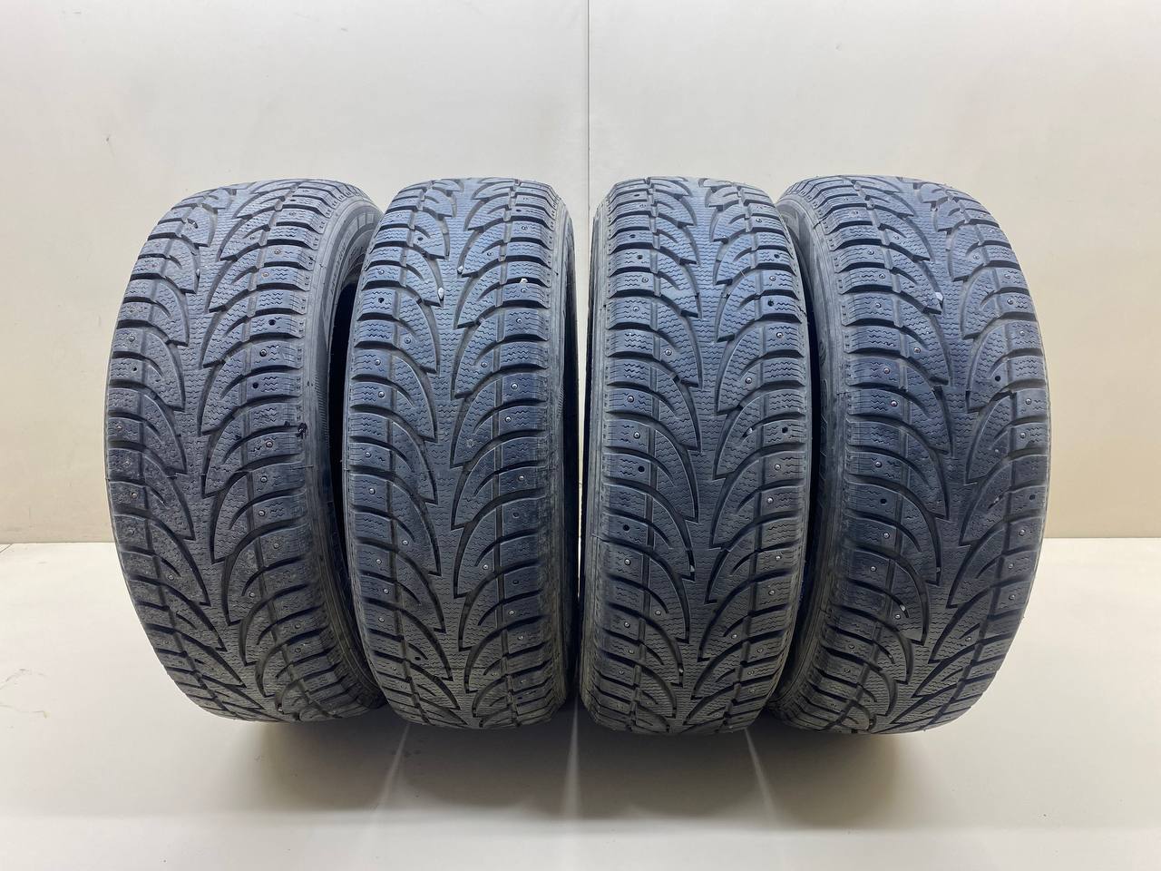 Шины к-кт R17 Зимние шипованные SAILUN ICE BLAZER