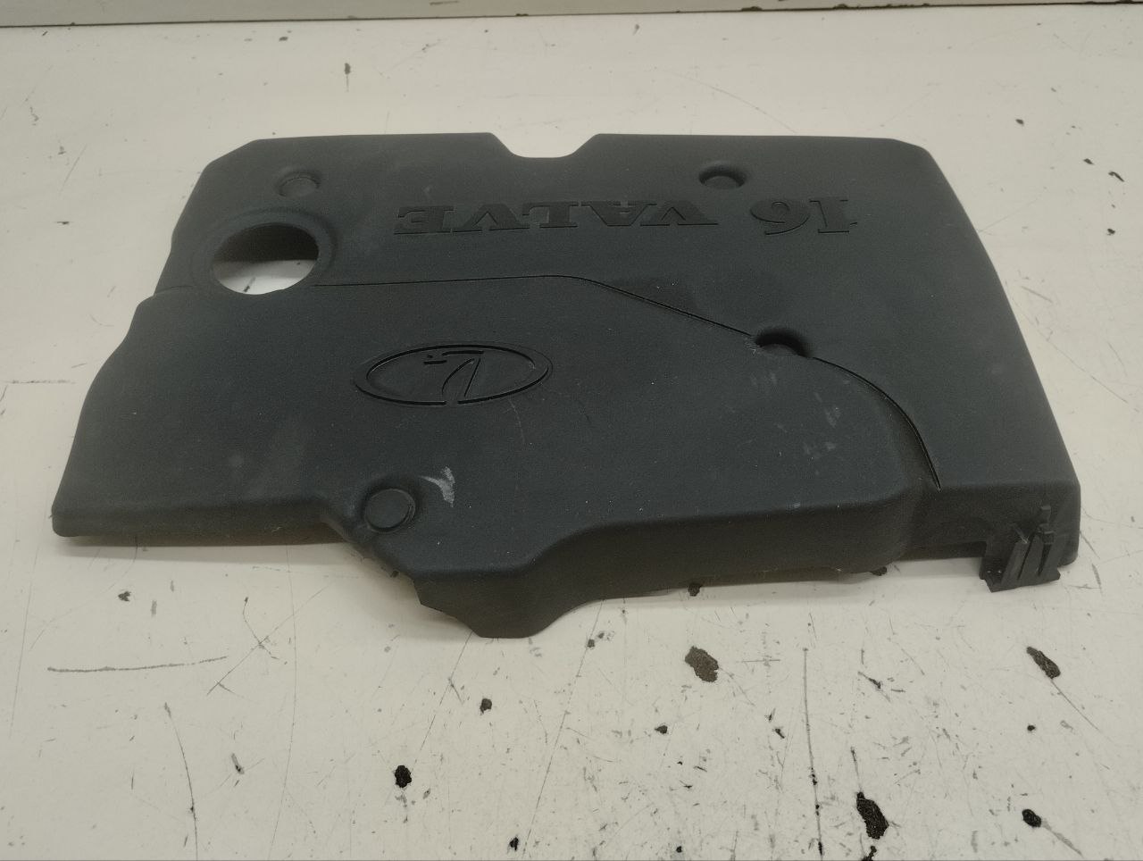 Крышка двигателя декоративная Lada Priora 2007-2018