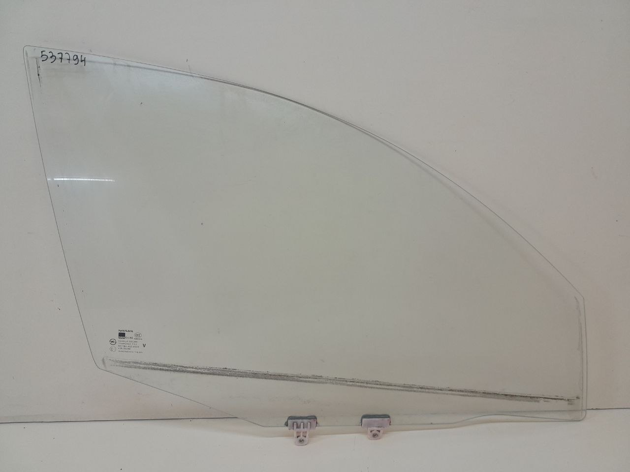 Стекло двери передней правой Nissan Almera Classic (B10) 2006-2013