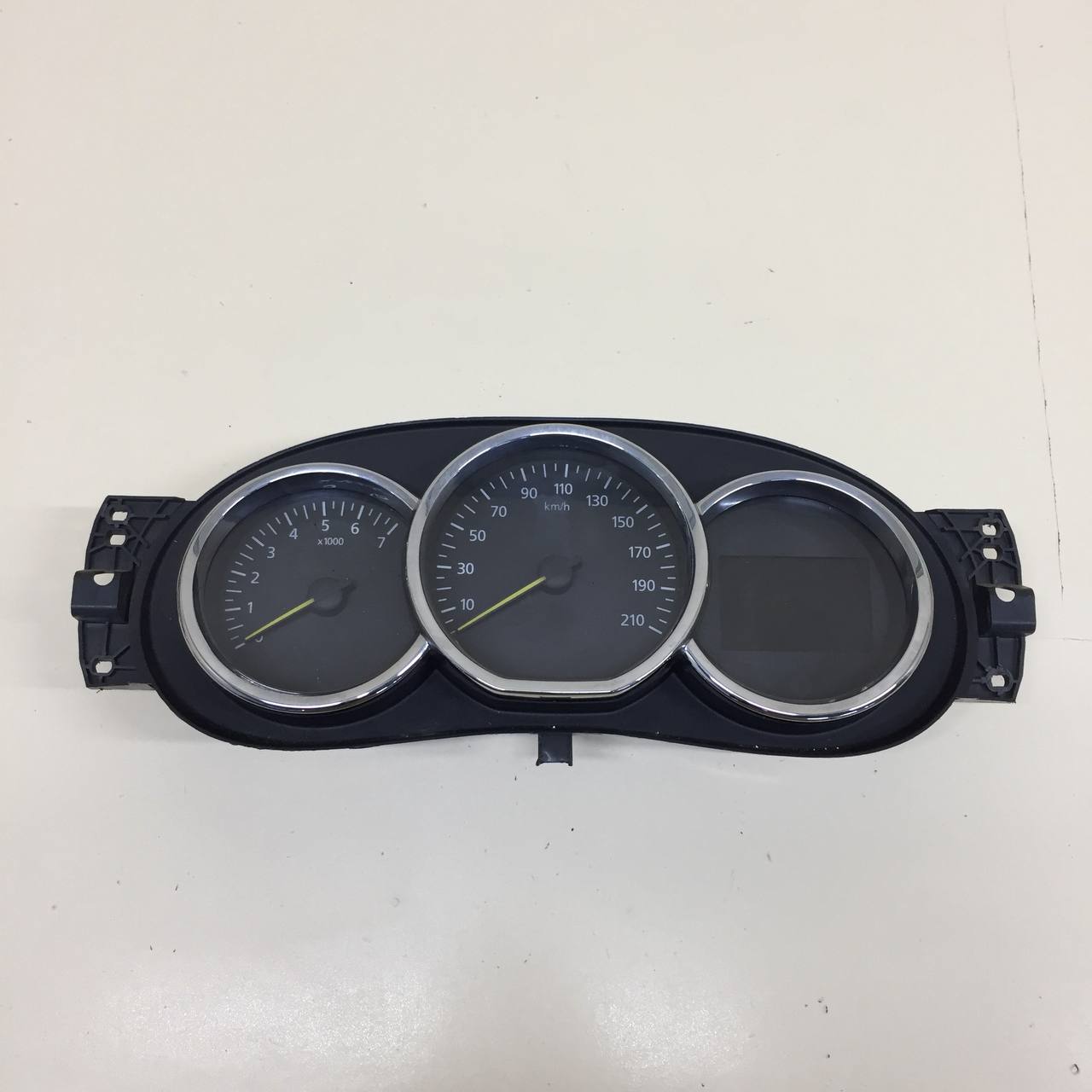 Панель приборов Renault Duster (HSA, HSM) 2012>