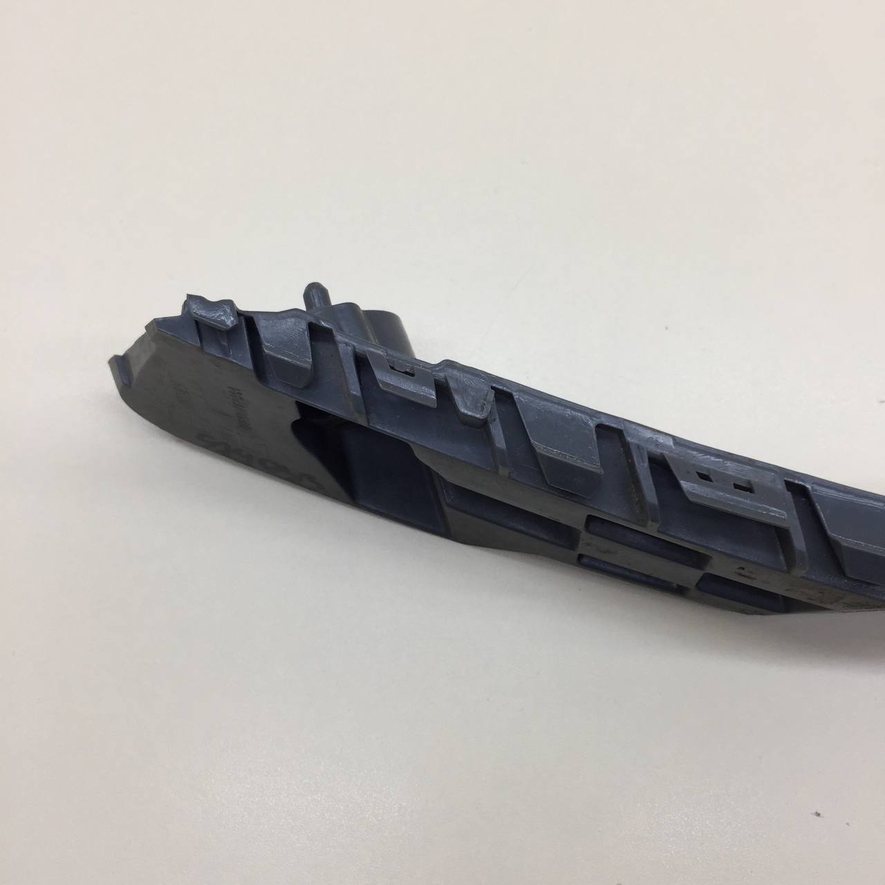 Кронштейн переднего бампера левый Chery Tiggo 4 Pro 2021>