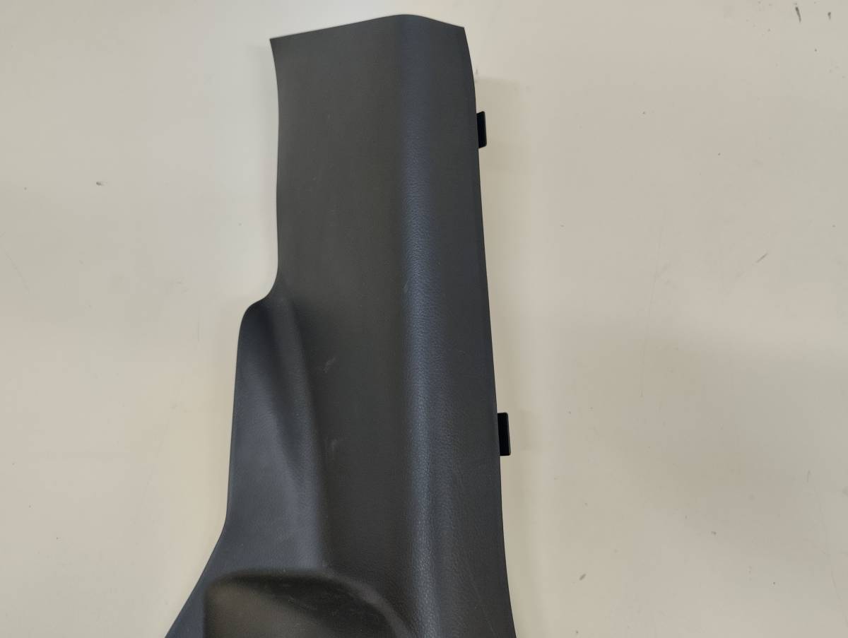 Обшивка стойки Mazda Mazda 3 (BL) 2009-2013 Обшивка стойки Mazda Mazda 3 (BL) 2009-2013