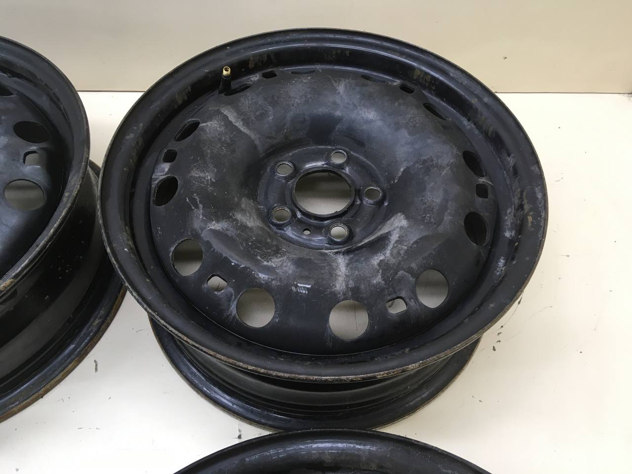 Диски к-кт R15 Штампованные