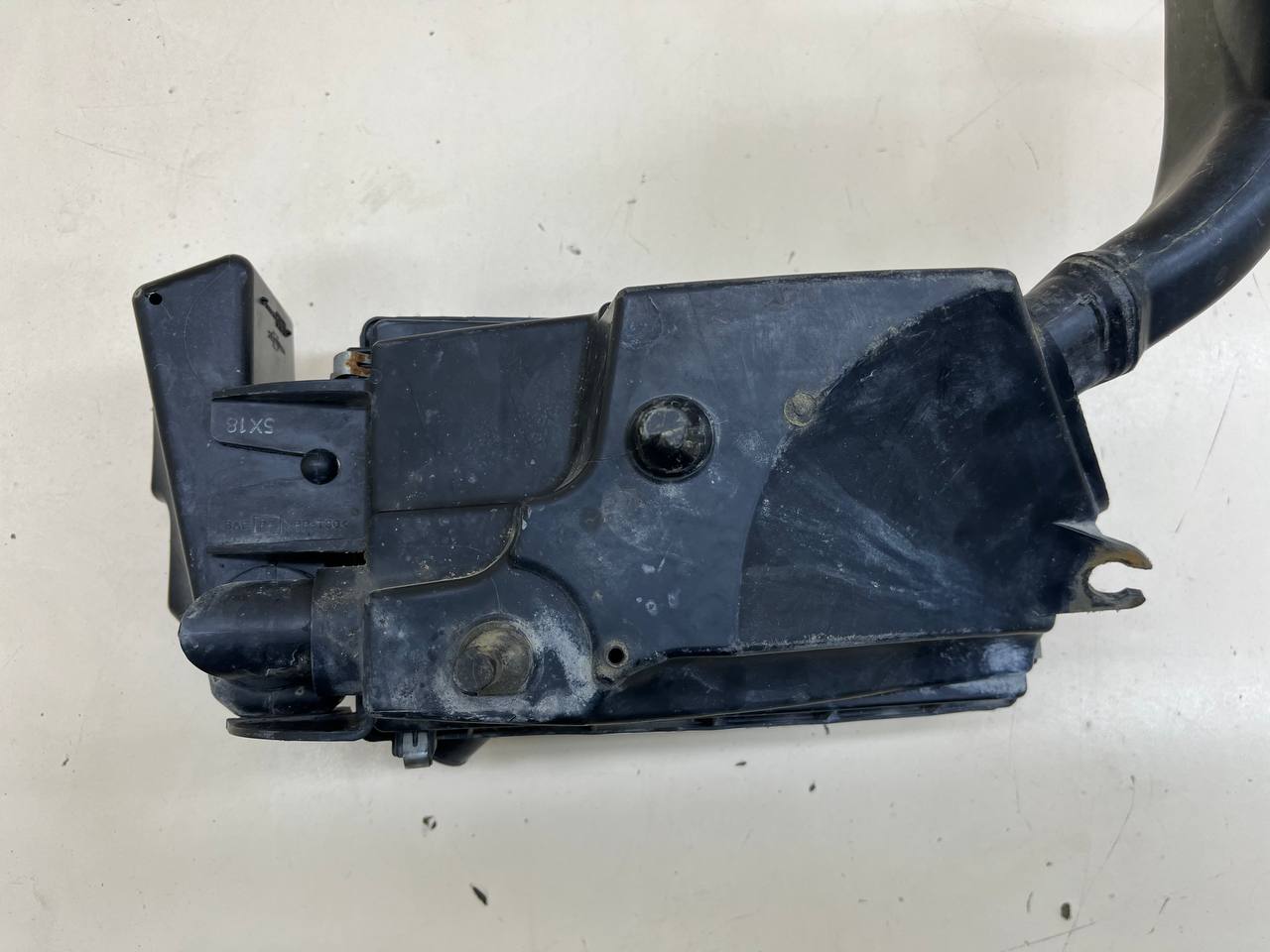 Корпус воздушного фильтра Nissan Primera (P12) 2002-2007