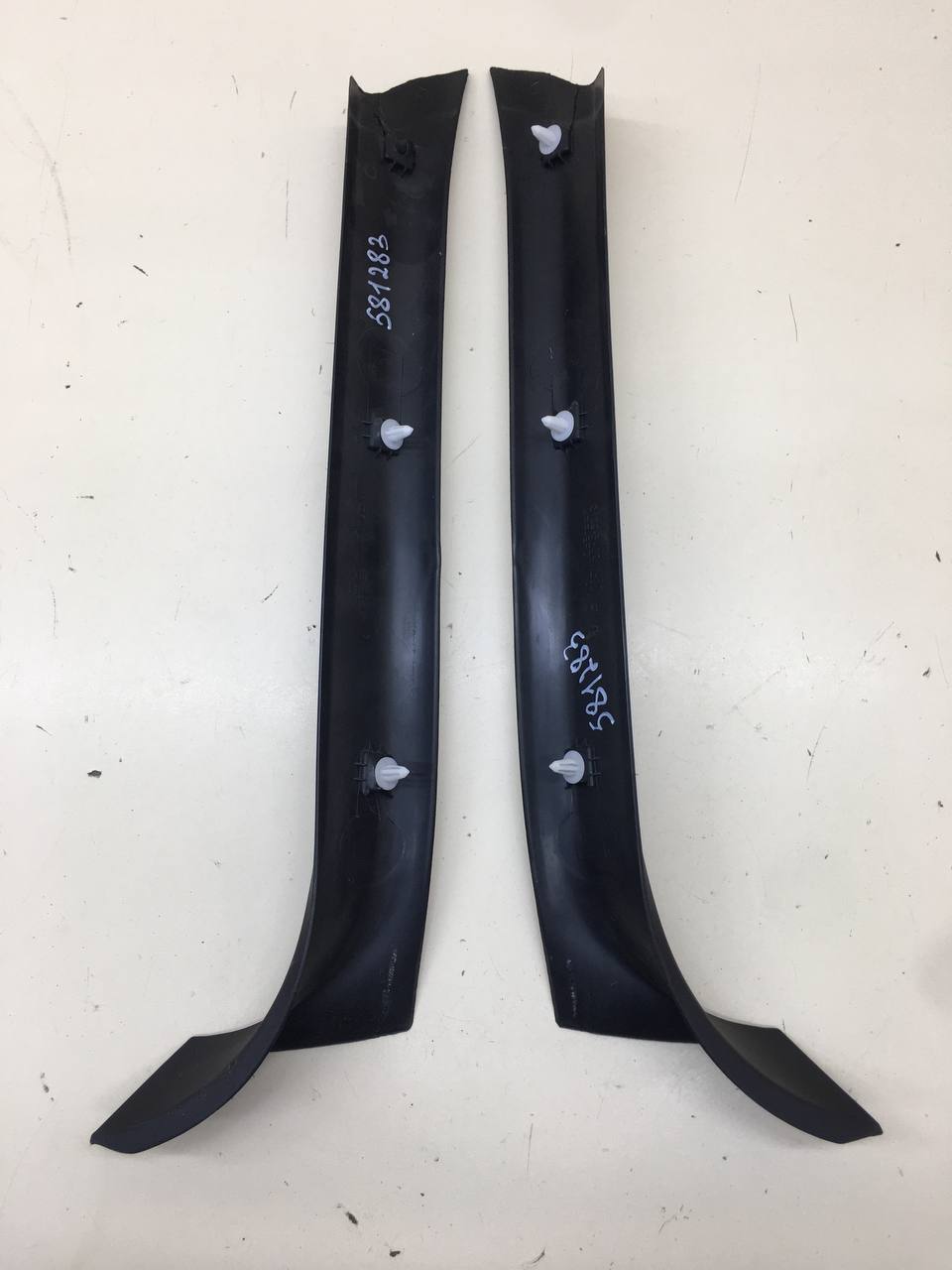 Обшивка стойки Lada  Niva Travel 2020>