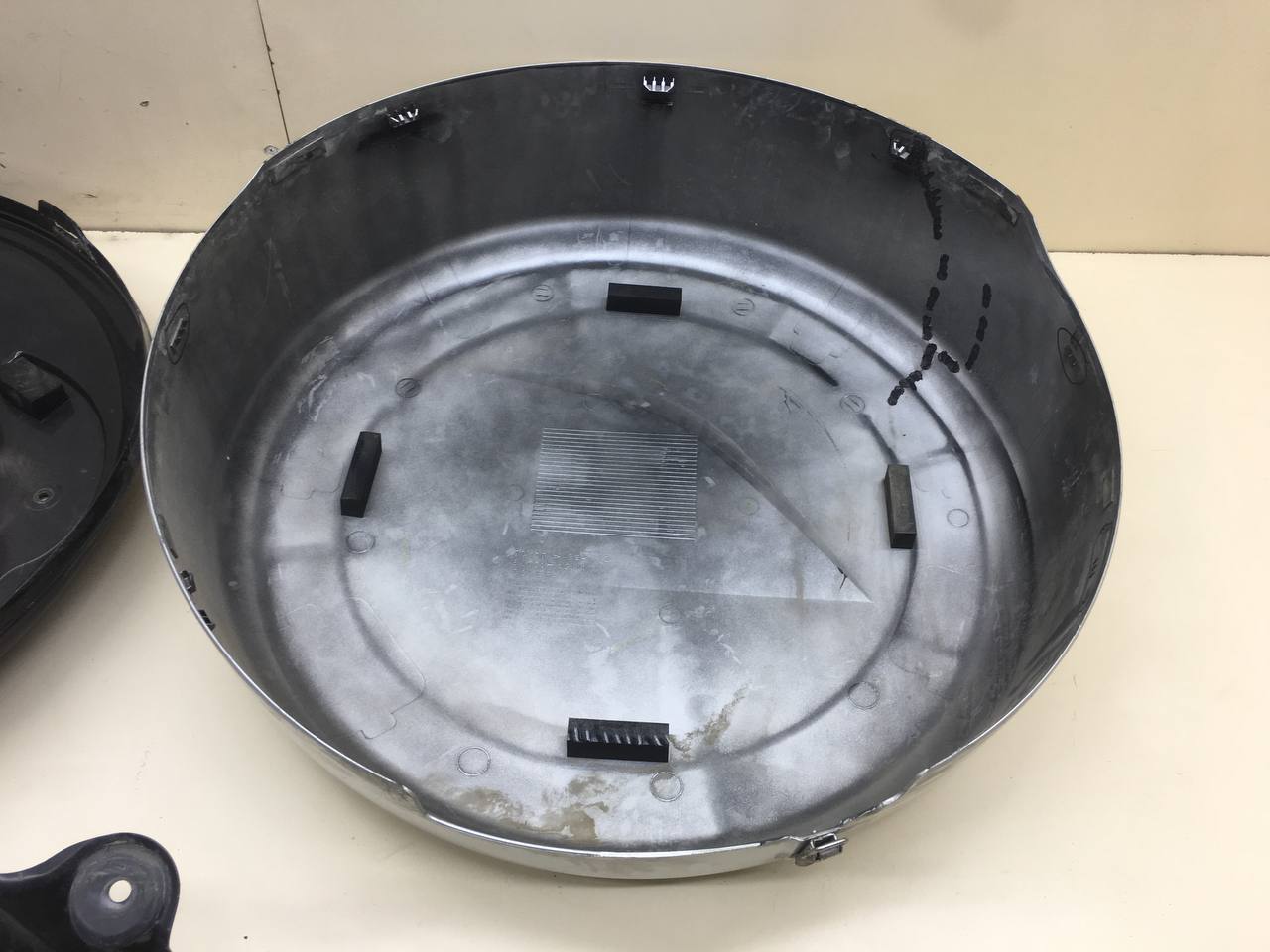 Кронштейн запасного колеса Toyota Rav 4 (A30) 2006-2013 Кронштейн запасного колеса Toyota Rav 4 (A30) 2006-2013