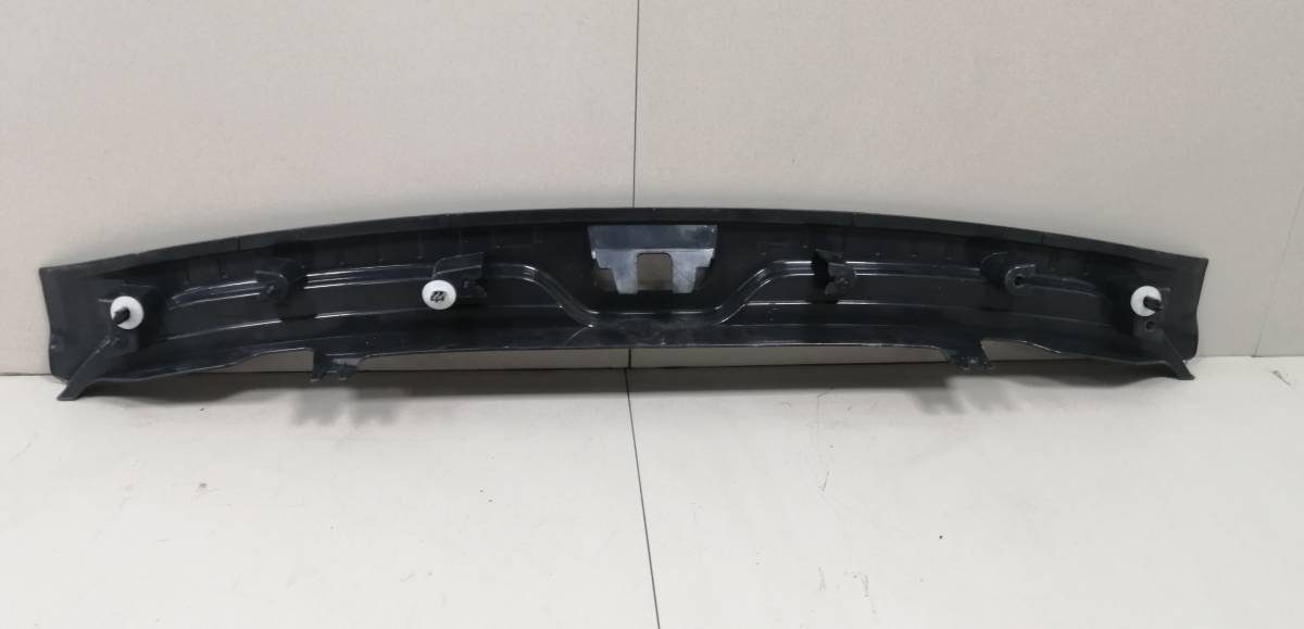 Накладка замка багажника Volvo XC60 2008-2017
