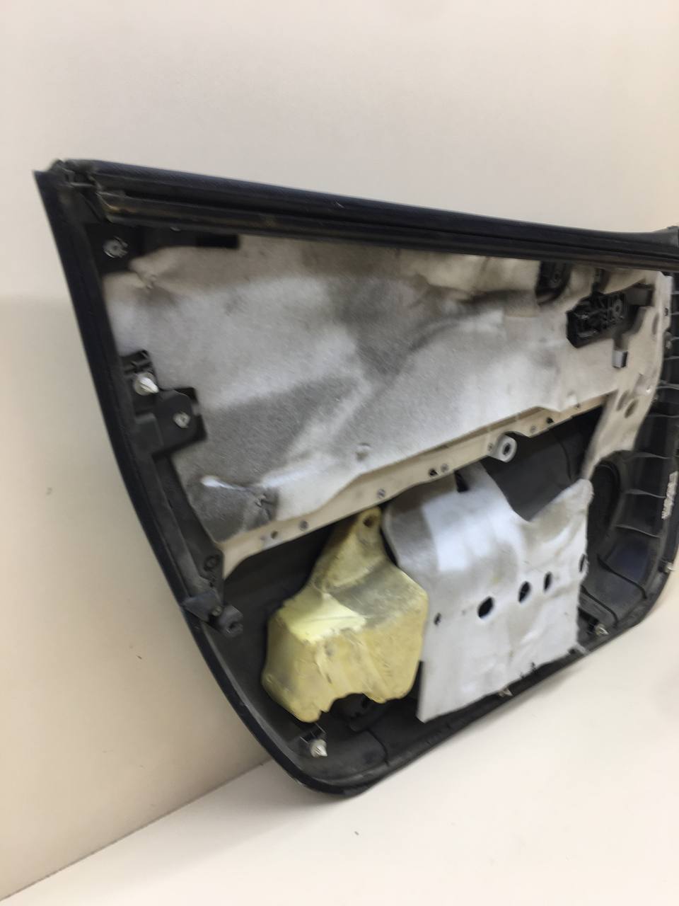 Обшивка двери передней правой Mazda Mazda 6 (GH) 2007-2012