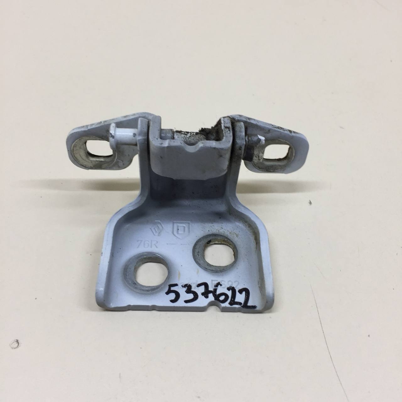 Петля двери задней левой нижняя Renault Duster (HSA, HSM) 2012>