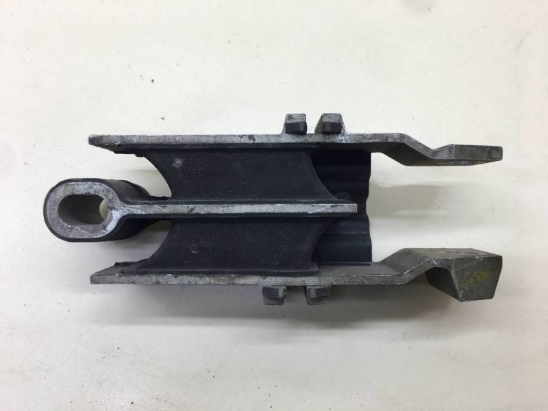 Опора двигателя Volvo XC60 2008-2017