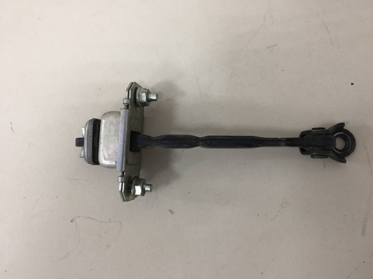 Ограничитель двери Subaru Impreza (G12) 2007-2012