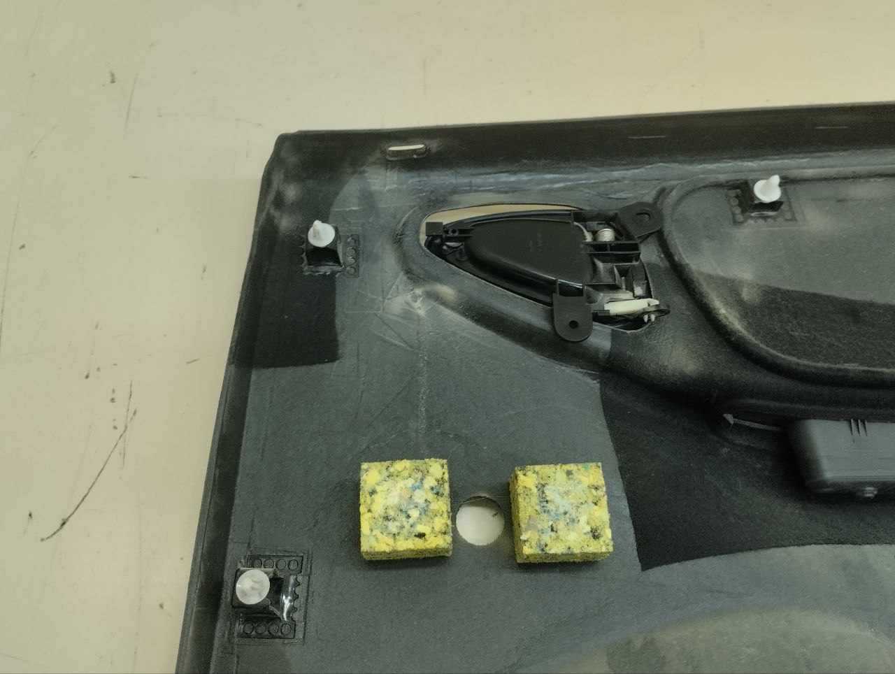 Обшивка двери задней левой Chevrolet Niva 2009-2020