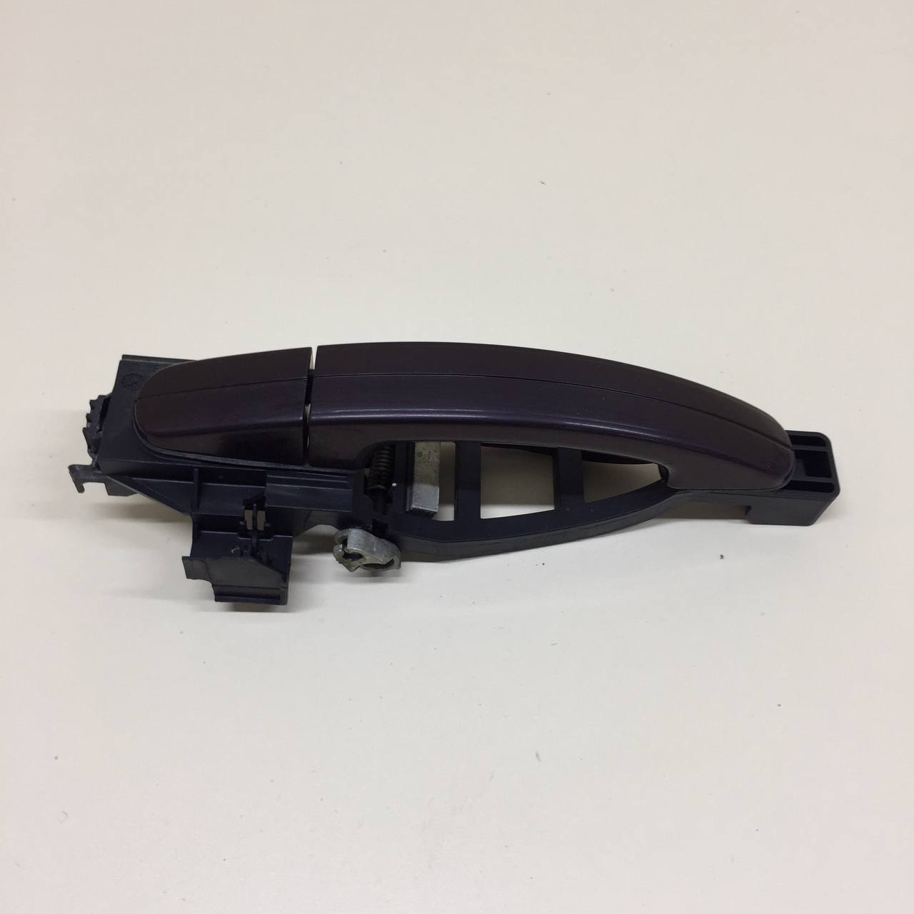 Ручка двери передней наружная правая Ford Focus 2 (DB) 2008-2011 Ручка двери передней наружная правая Ford Focus 2 (DB) 2008-2011