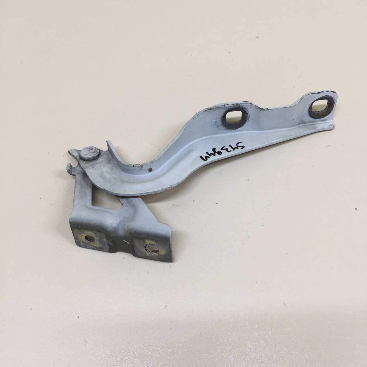 Петля капота левая Chevrolet Cobalt (T250) 2011-2015