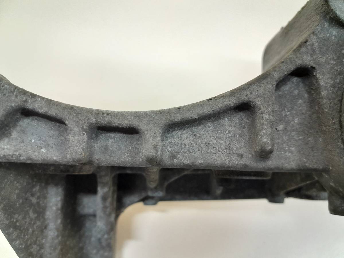 Кронштейн генератора Renault Duster (HSA, HSM) 2012> Кронштейн генератора Renault Duster (HSA, HSM) 2012>