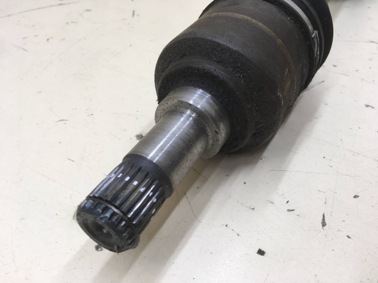 Полуось передняя левая Fiat Albea 2002-2012