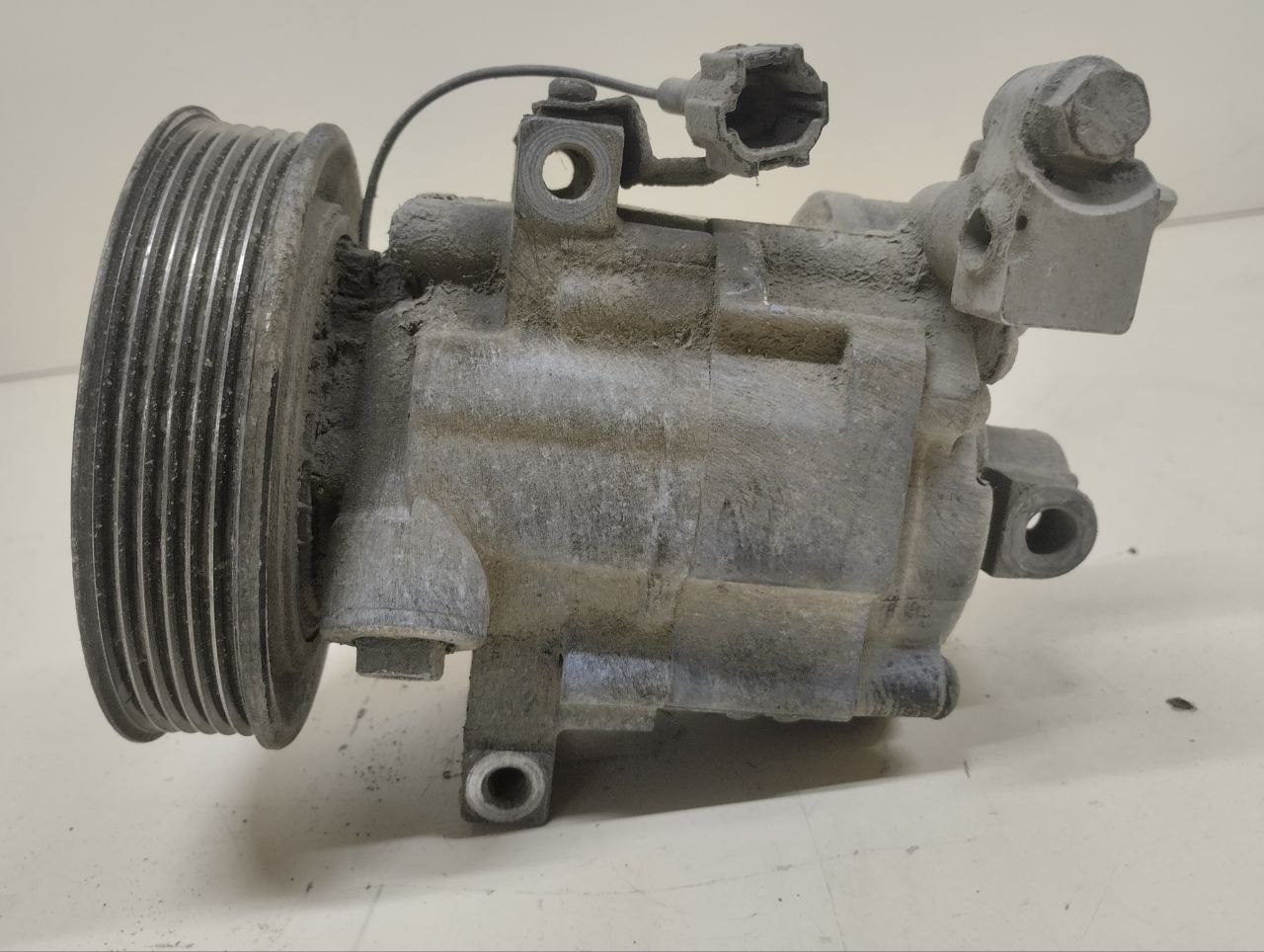 Компрессор системы кондиционирования Nissan Almera (N16) 2000-2006