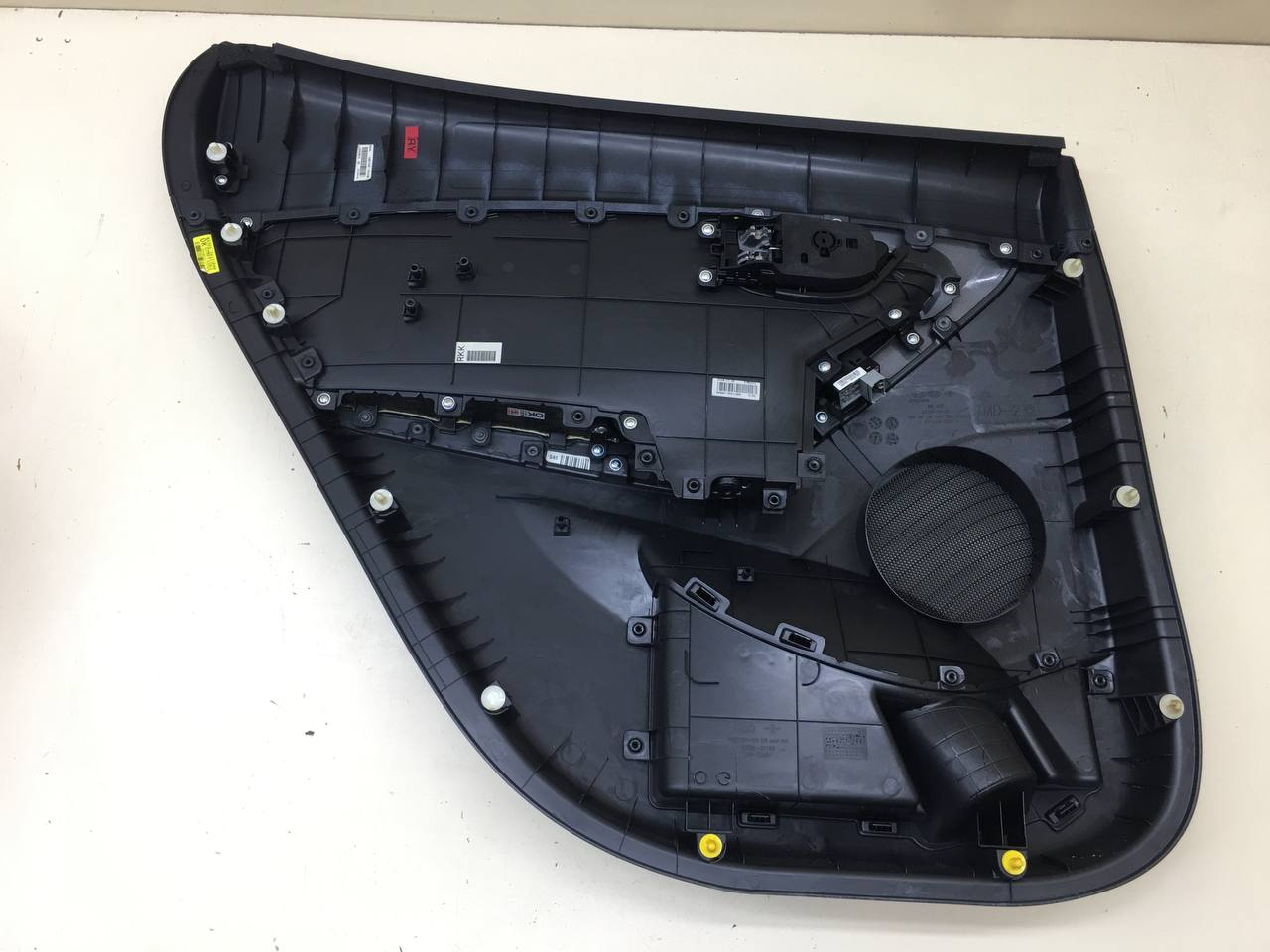 Обшивка двери задней правой Hyundai Elantra (MD) 2011-2016